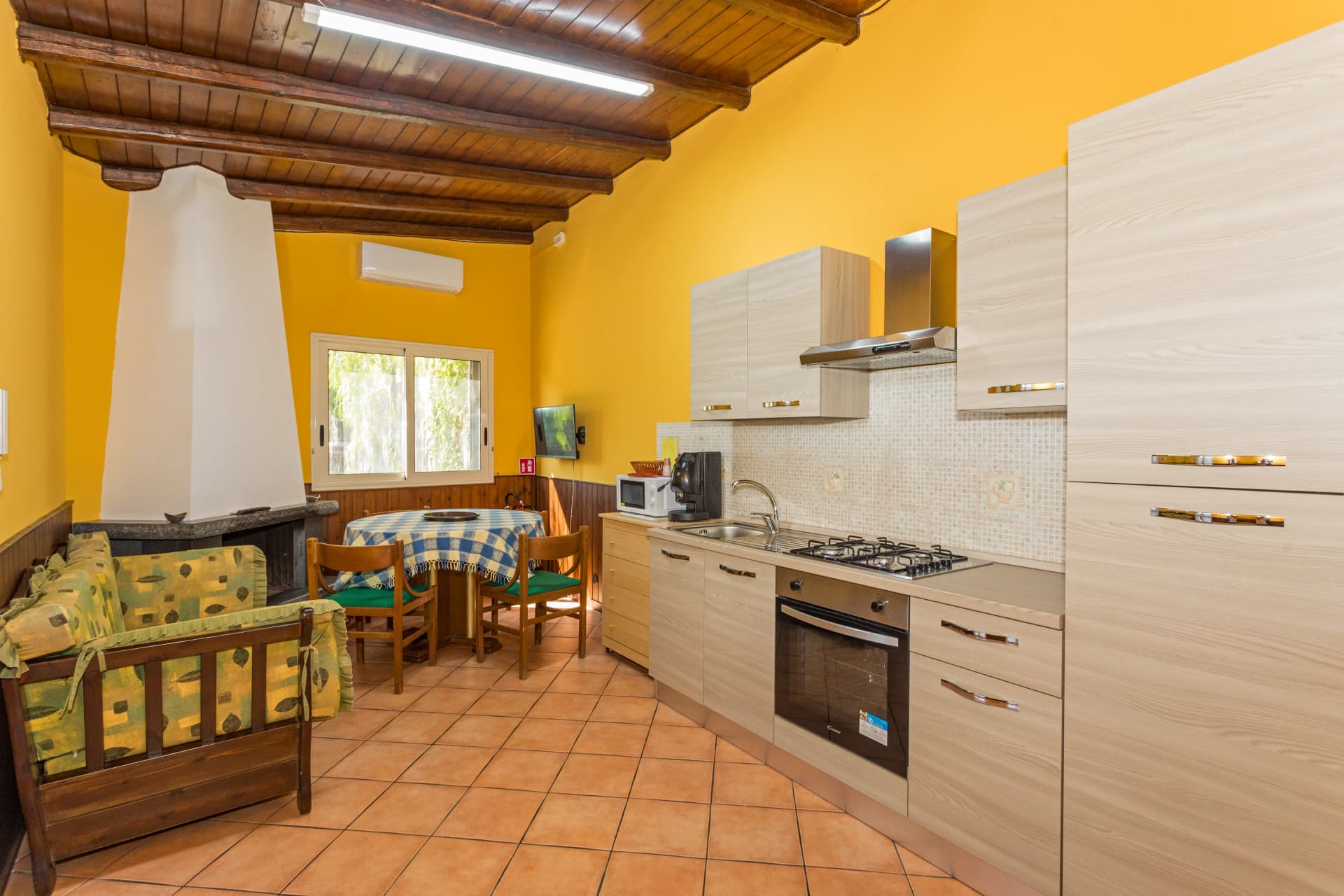 Cucina moderna e attrezzata - Appartamento affitti brevi Belpasso