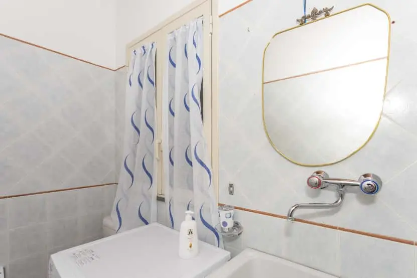 Bagno con doccia - Appartamento affitti brevi Belpasso